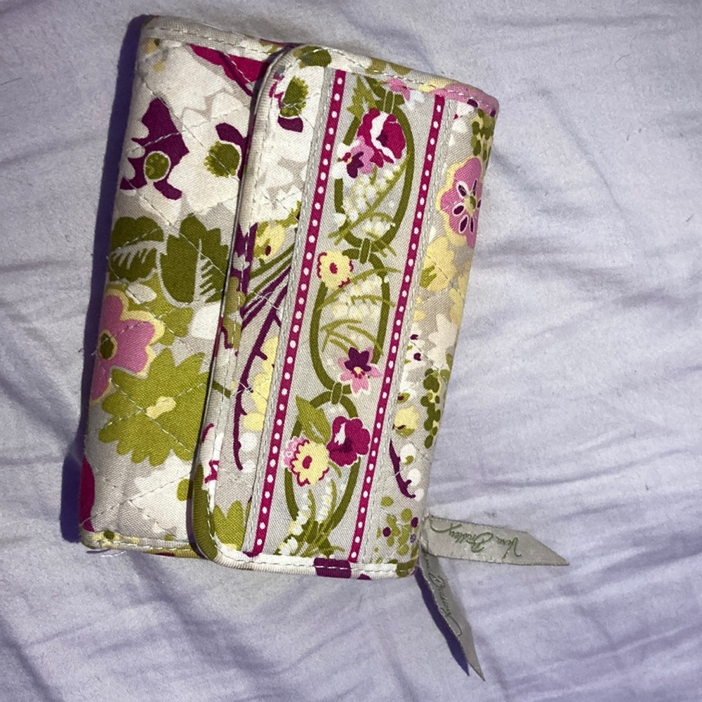 Vera Bradley Wallet w/ flowers & roses inside
